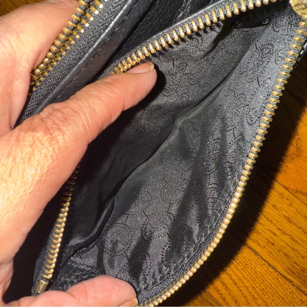 Michael Kors Black Crossbody Bag w/Built in Wallet & Gold Logo & Hardware, UGC - Picture 8 of 16